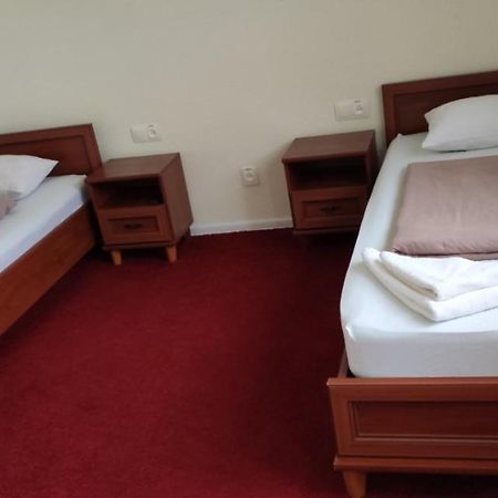 Bra Haus Hotel Branev Eksteriør billede