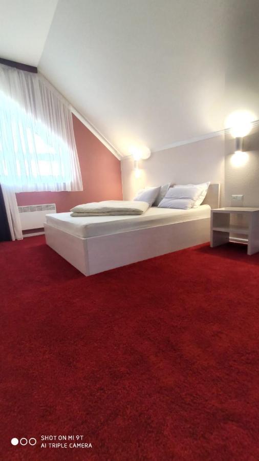 Bra Haus Hotel Branev Eksteriør billede